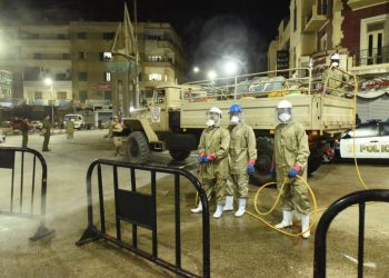 القوات المسلحة تدفع عربات التعقيم والتطهير لتنفيذ الإجراءات الوقائية والإحترازية لمجابهة فيروس كورونا بكفر الشيخ