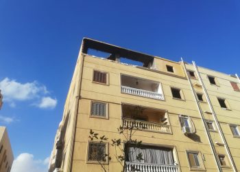 رئيس الجهاز: إزالة دور سطح مخالف بالمنطقة التاسعة عمارات بمدينة الشروق