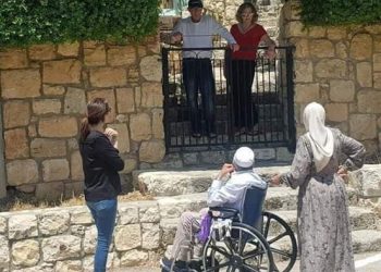 نُفينا من وطننا واستوطن الأغراب