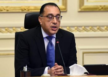 مدبولي يشدد على الالتزام بجميع الإجراءات الاحترازية خلال العيد وما بعده