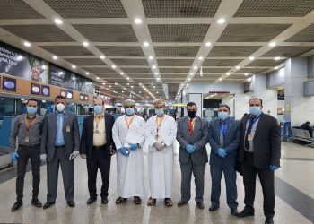 ثاني رحلة لمواطنين عُمانيين تغادر القاهرة مساء اليوم