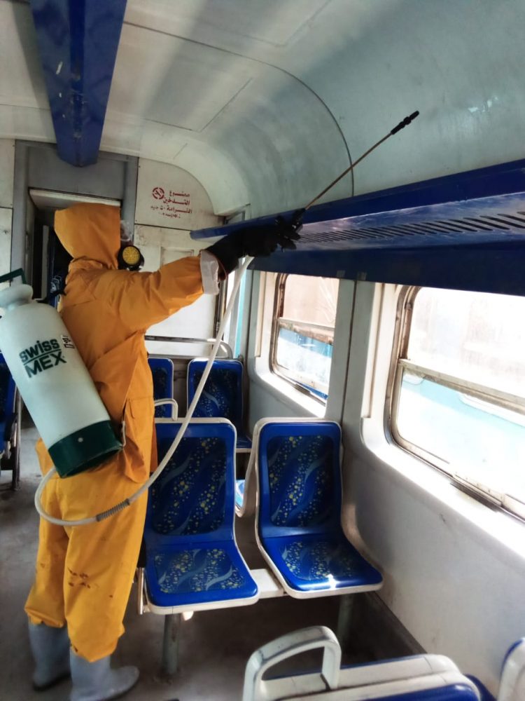 بالصور .. هيئة السكك الحديدية تواصل إتخاذ كافة الاجراءات الخاصة بأعمال التعقيم 1 بالصور .. هيئة السكك الحديدية تواصل إتخاذ كافة الاجراءات الخاصة بأعمال التعقيم