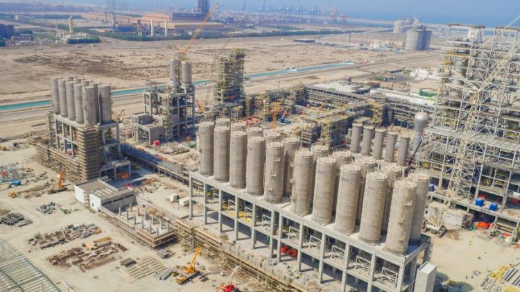 سلطنة عُمان تدشن في يوليو المقبل إنتاج وتشغيل مُجمع "لوي" للصناعات البلاستيكية 1 سلطنة عُمان تدشن في يوليو المقبل إنتاج وتشغيل مُجمع “لوي” للصناعات البلاستيكية