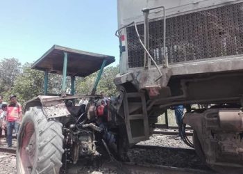 اصطدام قطار ركاب بجرار زراعى بقرية سرابيوم مركز فايد بالإسماعيلية
