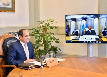 الرئيس السيسي يؤكد أن استقرار ليبيا من أمن مصر القومي وأنه لم ولن يتهاون مع الجماعات الإرهابية ومن يدعمها