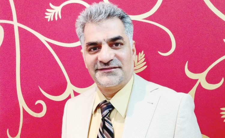 د. محمد جهرمي: «كورونا» فيروس لا يتغير جينيا بل يتفاعل مع كيمياء الشعوب 1 د. محمد جهرمي: «كورونا» فيروس لا يتغير جينيا بل يتفاعل مع كيمياء الشعوب