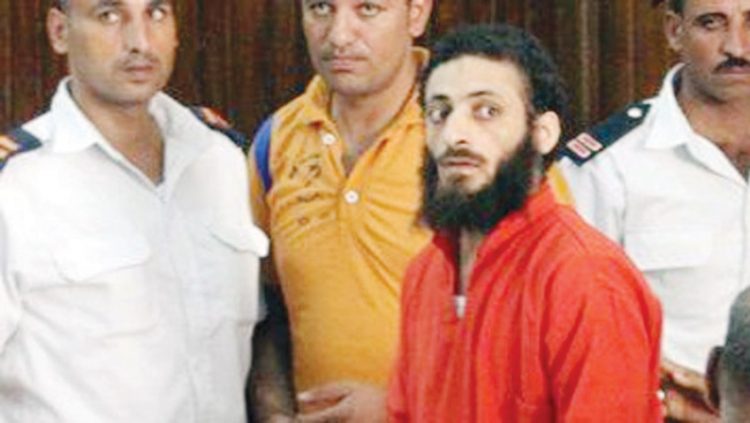 مرصد الإفتاء: "داعش" يعود مرة أخرى إلى استقطاب أبناء الطبقات المتوسطة والغنية 1 إعدام ليبيًا أدين بتنفيذ اعتداء علي أفراد من الشرطة المصرية