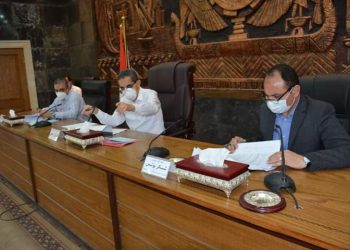 مخافظ الغربية يتابع الموقف التنفيذي لمشروعات هيئة الأبنية التعليمية