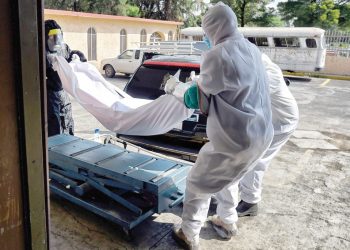 مليونا إصابة بكوفيد-19 في الولايات المتحدة و70 ألف وفاة في أمريكا اللاتينية