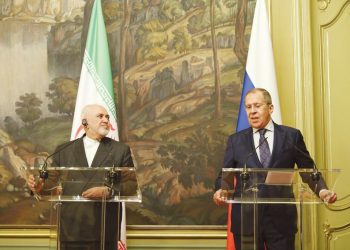 موسكو تقف بحزم إلى جانب طهران في مواجهة انتقادات لبرنامجها النووي