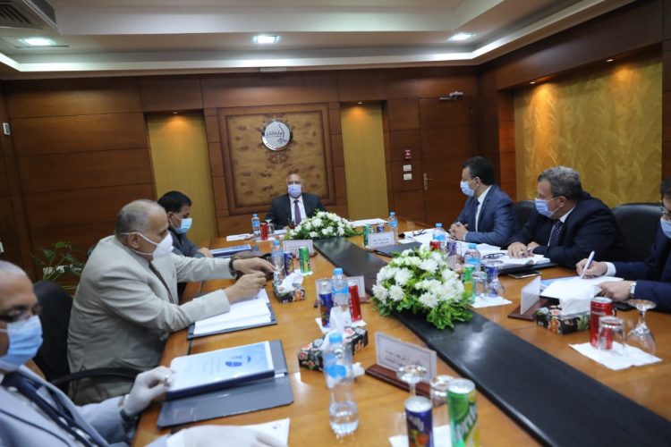 الوزير يوجه بسرعة الانتهاء من الكارت الذكي والتذكرة الموحدة وتركيب البوابات الالكترونية 1 الوزير يوجه بسرعة الانتهاء من الكارت الذكي والتذكرة الموحدة وتركيب البوابات الالكترونية