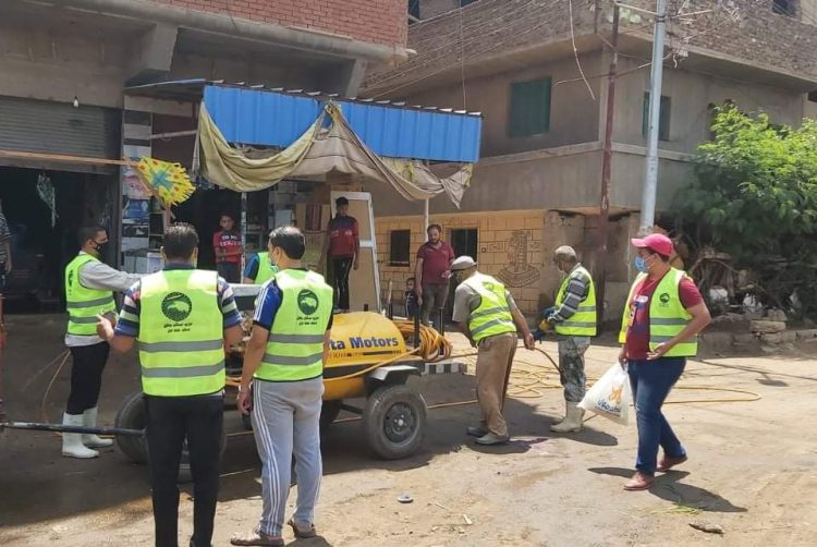 كورونا: حيّ أول طنطا وحزب مستقبل وطن يواصلون التطهير والتعقيم لليوم الثالث بمنطقة “سيجر”