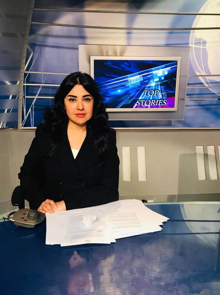 الصلاة تحت حد السيف