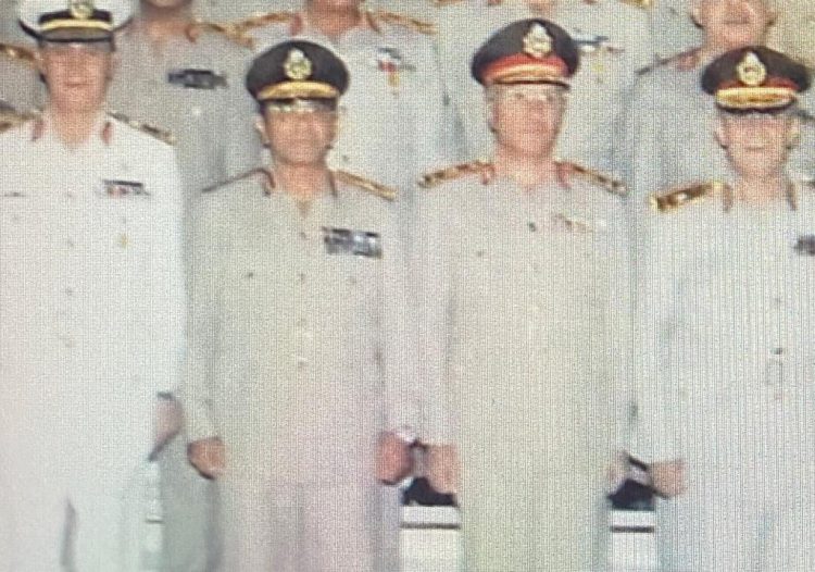 اللواء طبيب رضا عوض ينعي صديقه الفريق محمد العصار 1 اللواء طبيب رضا عوض ينعي صديقه الفريق محمد العصار