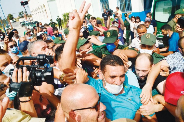 الإفراج المؤقت عن كريم طابو أحد أبرز وجوه الحراك الجزائرى 1 الإفراج المؤقت عن كريم طابو أحد أبرز وجوه الحراك الجزائرى