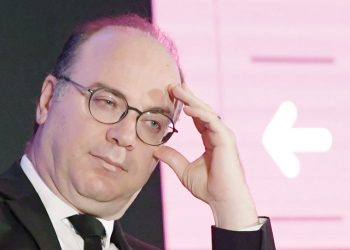 استقالة حكومة الفخفاخ تفاقم الأزمة السياسية فى تونس