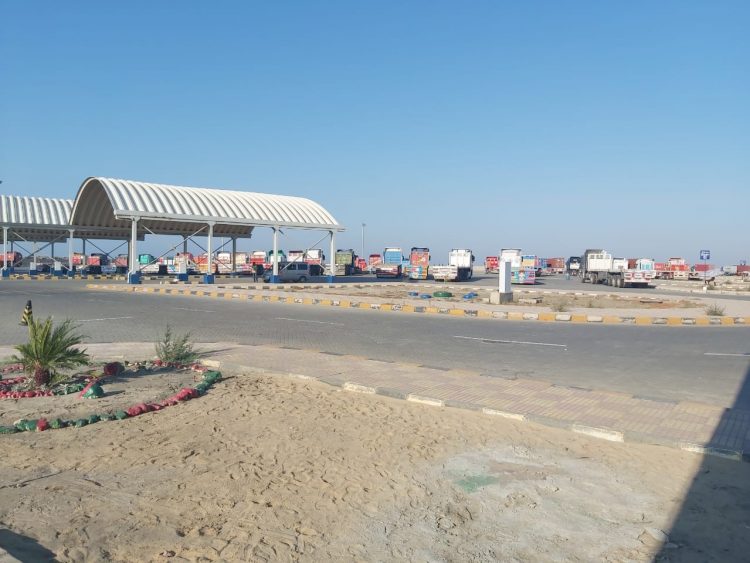 تشغيل ساحة انتظار شاحنات ميناء شرق بورسعيد