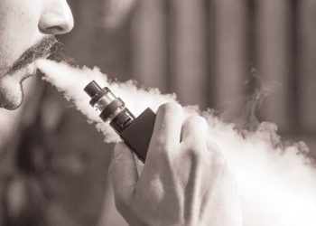 السجائر الإلكترونية تتلف الأوعية الدموية