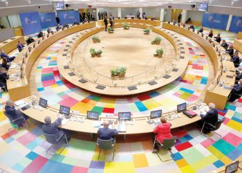 أوروبا تبحث خطة الإنعاش الإقتصادي وكورونا يواصل إنتشاره