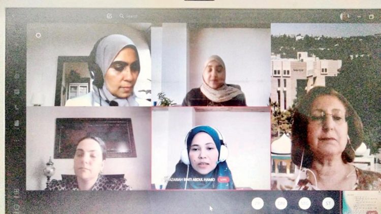 آثار الانقطاع المفاجئ عن نظام الدراسة بسبب جائحة كورونا 1 آثار الانقطاع المفاجئ عن نظام الدراسة بسبب جائحة كورونا