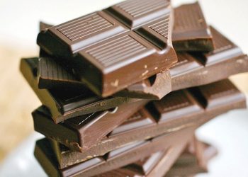 أطعمة تحافظ على صحة الفم