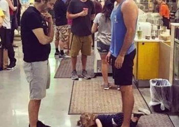 صورة وتعليق.. افعلى مابدا لكِ فلن أضربك