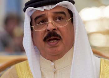 الرئيس السيسي يتلقى اتصالاً هاتفياً من حمد بن عيسى آل خليفة ملك البحرين