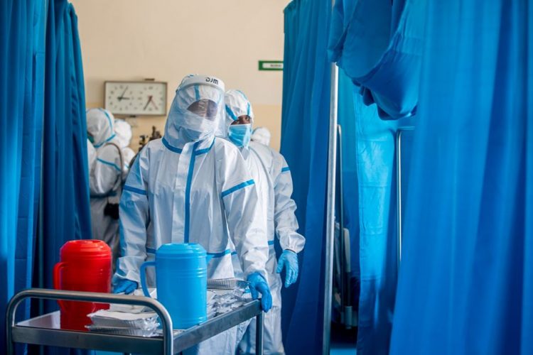 منظمة الصحة العالمية: تخطي الإصابات بمرض كوفيد-19 في أفريقيا حاجز المليون إصابة 1 منظمة الصحة العالمية: تخطي الإصابات بمرض كوفيد-19 في أفريقيا حاجز المليون إصابة