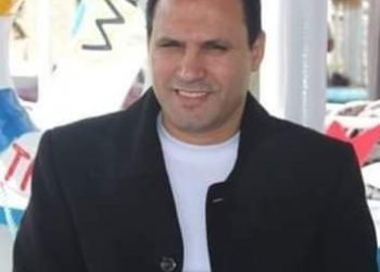 مَنْ أنْتَ بَيْنَ هَؤلاء؟