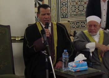 إن الذي سواك في قرآنه وفاك وصفا بالثناء الأكرم 9 إن الذي سواك في قرآنه وفاك وصفا بالثناء الأكرم