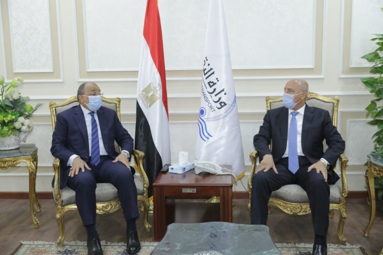 وزيرا النقل والتنمية المحلية يتفقدان معدلات تنفيذ أعمال رفع كفاءة الطرق المحلية داخل 12 محافظة