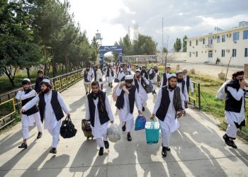 هدوء يخيم على أفغانستان فى اليوم الثانى من وقف إطلاق النار