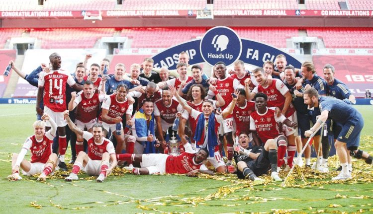 أرسنال يتوج بكأس الاتحاد الإنجليزي