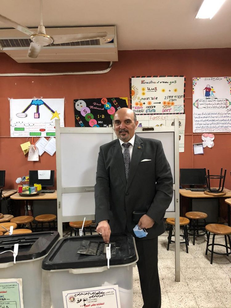 المستشار الإقتصادي للإتحاد العام للمصريبن فى الخارج يدلي بصوته فى إنتخابات مجلس الشيوخ 2020 1 المستشار الإقتصادي للإتحاد العام للمصريبن فى الخارج يدلي بصوته فى إنتخابات مجلس الشيوخ 2020