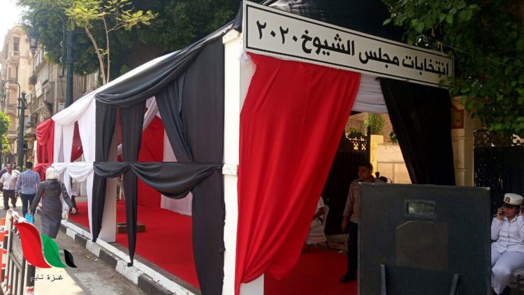 د. محمود صقر رئيس أكاديمية البحث العلمي يدلي بصوته في انتخابات مجلس الشيوخ