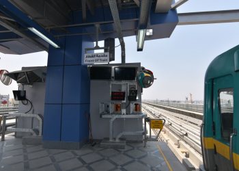 وضع حجر الأساس لمشروع أول قطار كهربائى فى مصر