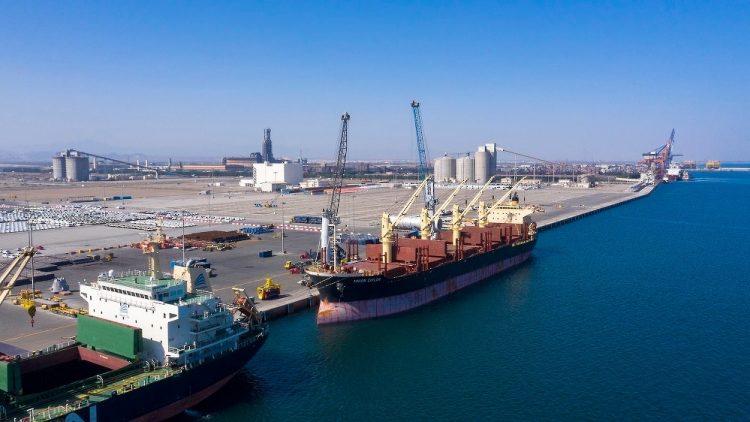 سلطنة عُمان ومنظمة التجارة العالمية..التزام يعزز المكانة الإقتصادية فى الداخل والخارج