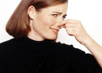 الكشف عن طريقتين بسيطتين للتخلص من رائحة الثوم