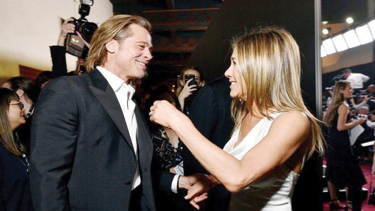 بعد 19 عاما.. جينيفر أنيستون وبراد بيت يجتمعان في عمل فني 1 بعد 19 عاما.. جينيفر أنيستون وبراد بيت يجتمعان في عمل فني