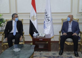 وزيرا النقل والسياحة والآثار يستعرضان مساهمة قطاعات النقل المختلفة في تدعيم قطاع السياحة