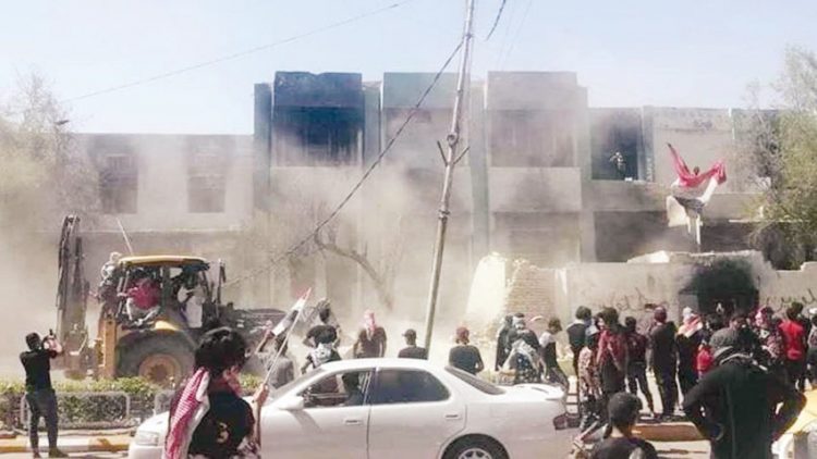 احتجاجات واسعة بالعراق بعد سلسلة اغتيالات طالت نشطاء 1 احتجاجات واسعة بالعراق بعد سلسلة اغتيالات طالت نشطاء