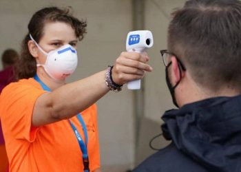 منها فقدان الذاكرة.. مضاعفات مقلقة تربك المتعافين من كورونا