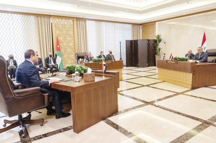 التصدي للتدخلات الخارجية وتعزيز التعاون في صلب مباحثات القمة المصرية الأردنية العراقية 1 التصدي للتدخلات الخارجية وتعزيز التعاون في صلب مباحثات القمة المصرية الأردنية العراقية