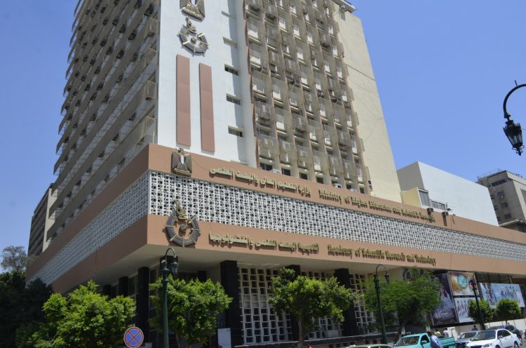 تقديم 144 مقترح بحثي لأكاديمية البحث العلمي خلال شهر أغسطس الجاري