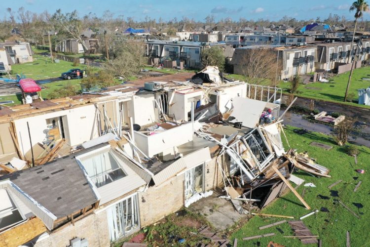 الإعصار لورا يخلف 14قتيلا جنوب الولايات المتحدة 1 الإعصار لورا يخلف 14قتيلا جنوب الولايات المتحدة