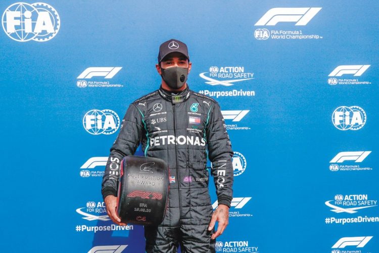 هاميلتون أول المنطلقين أمام زميله بوتاس 1 هاميلتون أول المنطلقين أمام زميله بوتاس