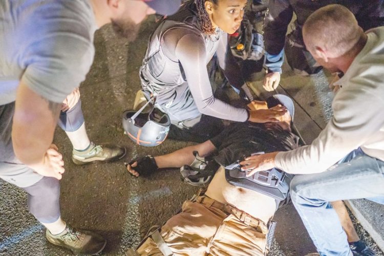 قتيل خلال تظاهرة مناهضة للعنصرية في مدينة بورتلاند الأمريكية 1 قتيل خلال تظاهرة مناهضة للعنصرية في مدينة بورتلاند الأمريكية