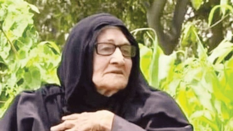 أول من حملت السلاح ضد الاحتلال البريطاني