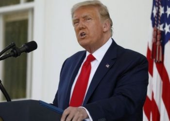 فيروس كورونا: دونالد ترامب “قلّل عمداً” من شأن خطر الوباء