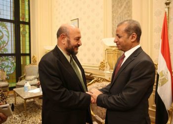 الكاتب الصحفى محمود الشاذلى رئيس التحرير يرصد الإبداع فى اليوم الثانى لإستقبال نواب الشيوخ